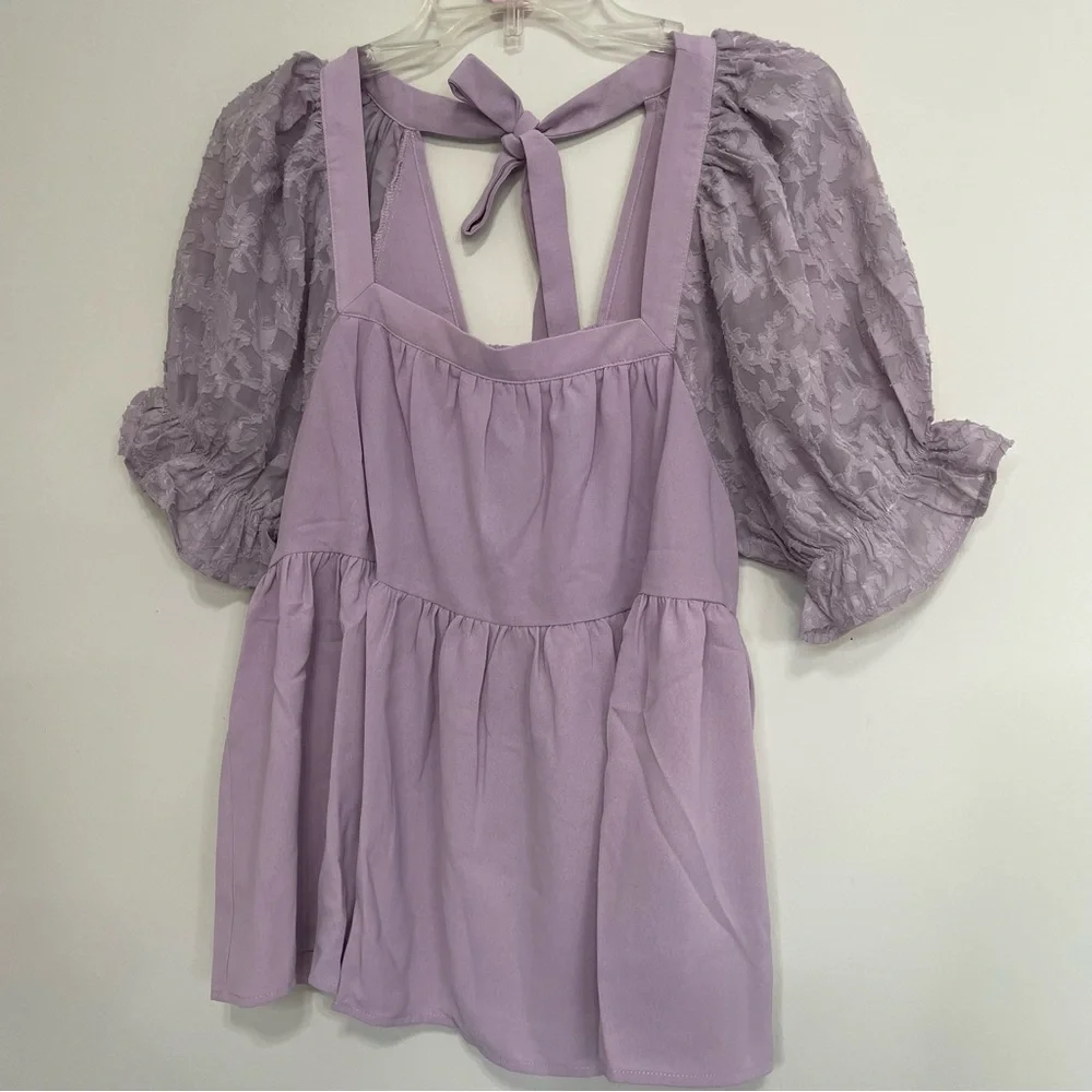 Entro Lavender Textured Sleeve Blouse  Size Medium ~ Spring‎ or Summertime